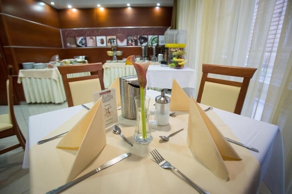 Картинка City Hotel Budapest 4*