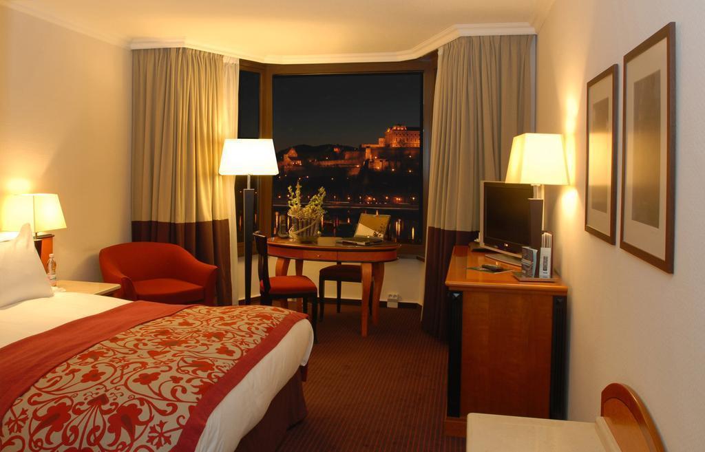 Картинка Sofitel Budapest Chain Bridge 5*