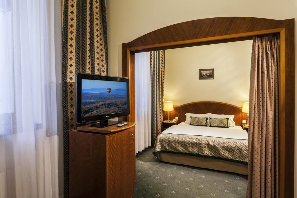 Фотография Hotel Hungaria City Center 4*