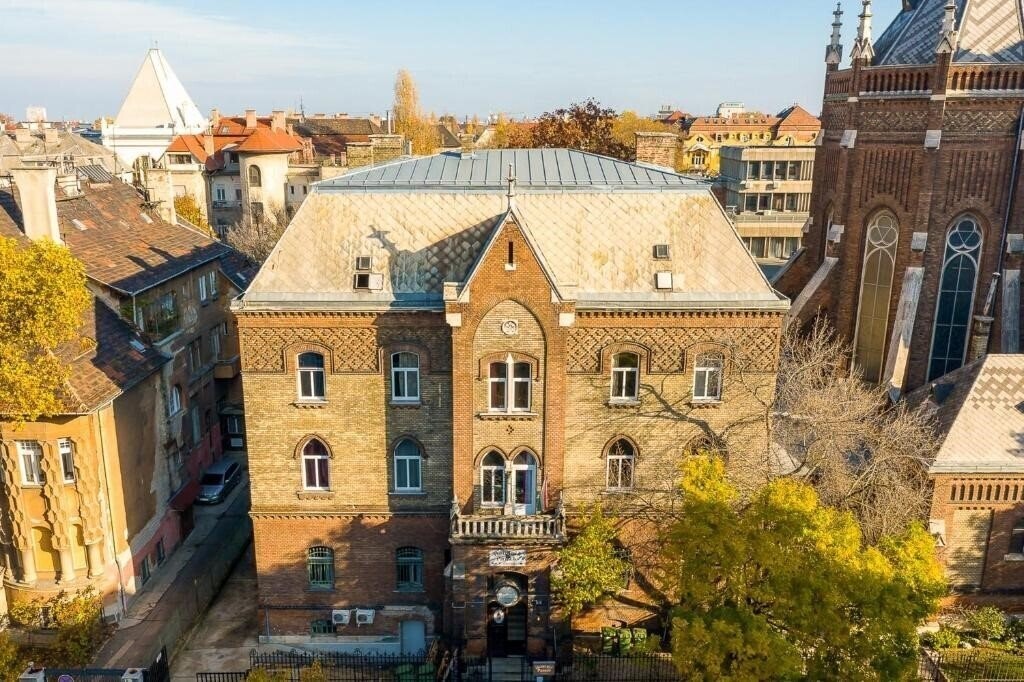 Отель Dominik Panzio 2*