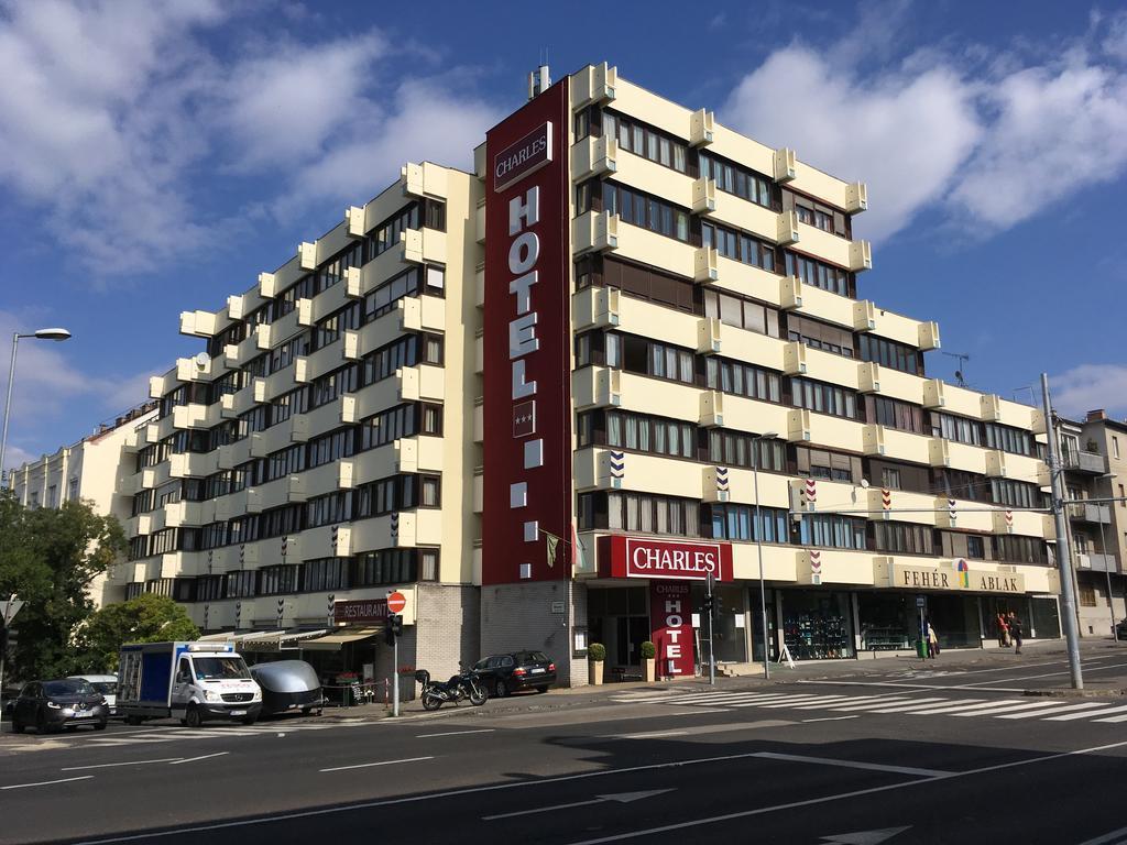 Отель Hotel Charles 3*