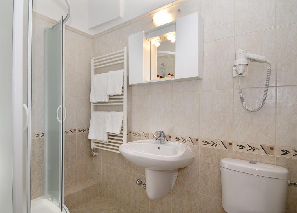 Фотография Hotel Charles 3*