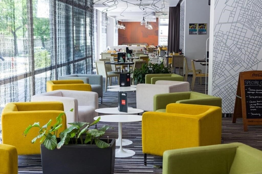 Отель Park Inn By Radisson Budapest 4*