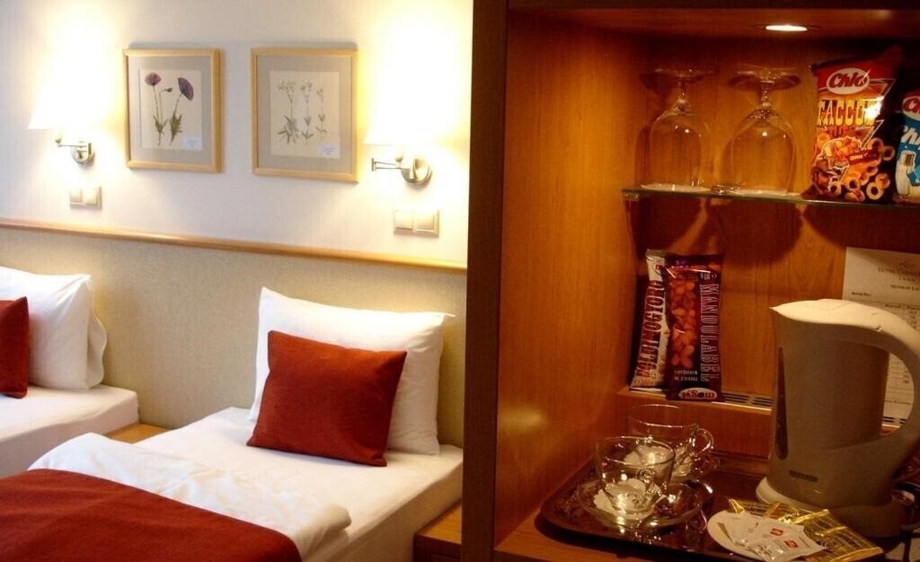 Фотография Castle Garden 4*