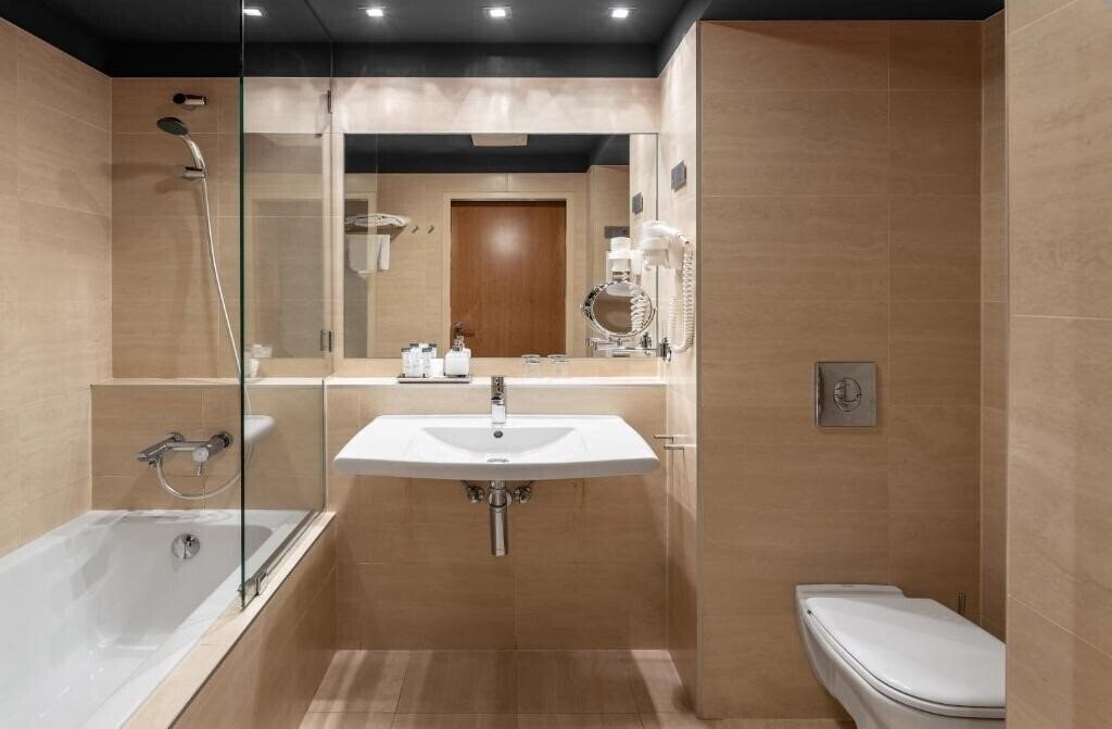 Картинка Castle Garden 4*