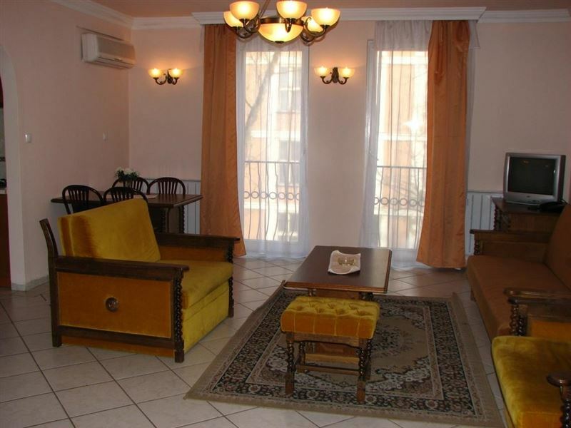 Изображение Happy 3*