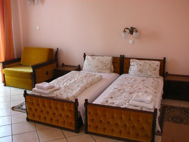 Картинка Happy 3*