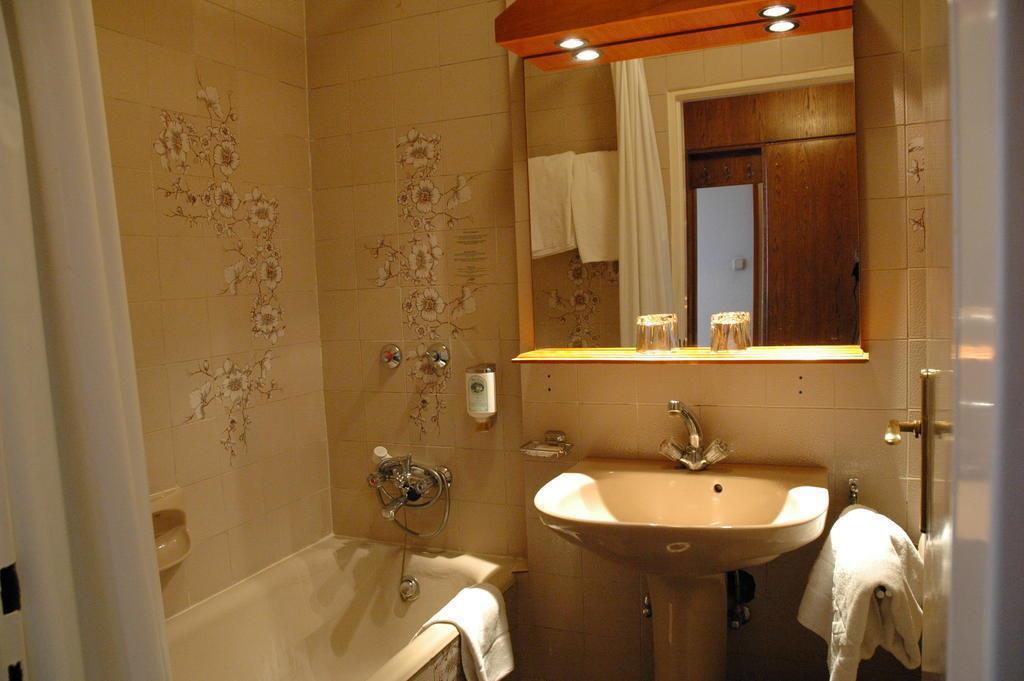 Картинка Hotel Benczur 3*