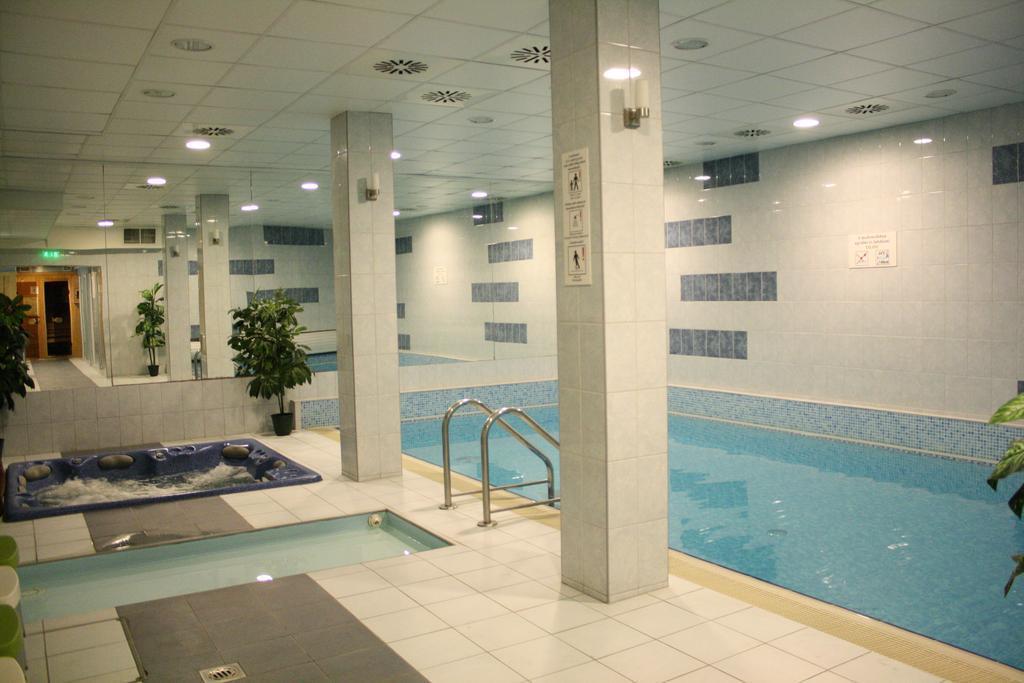 Отель Hotel Zuglo 3*