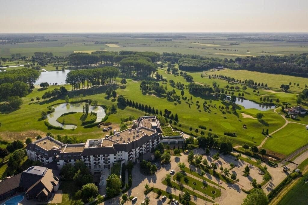 Изображение Greenfield Hotel Golf & SPA 4*