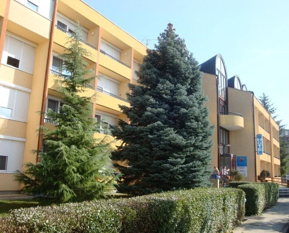 Отель Napfeny Heviz 3*