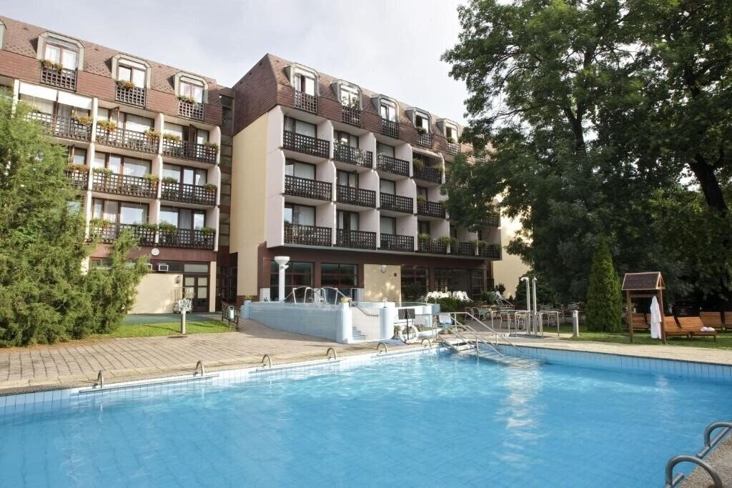 Отель Danubius Health SPA Resort Sarvar 4*
