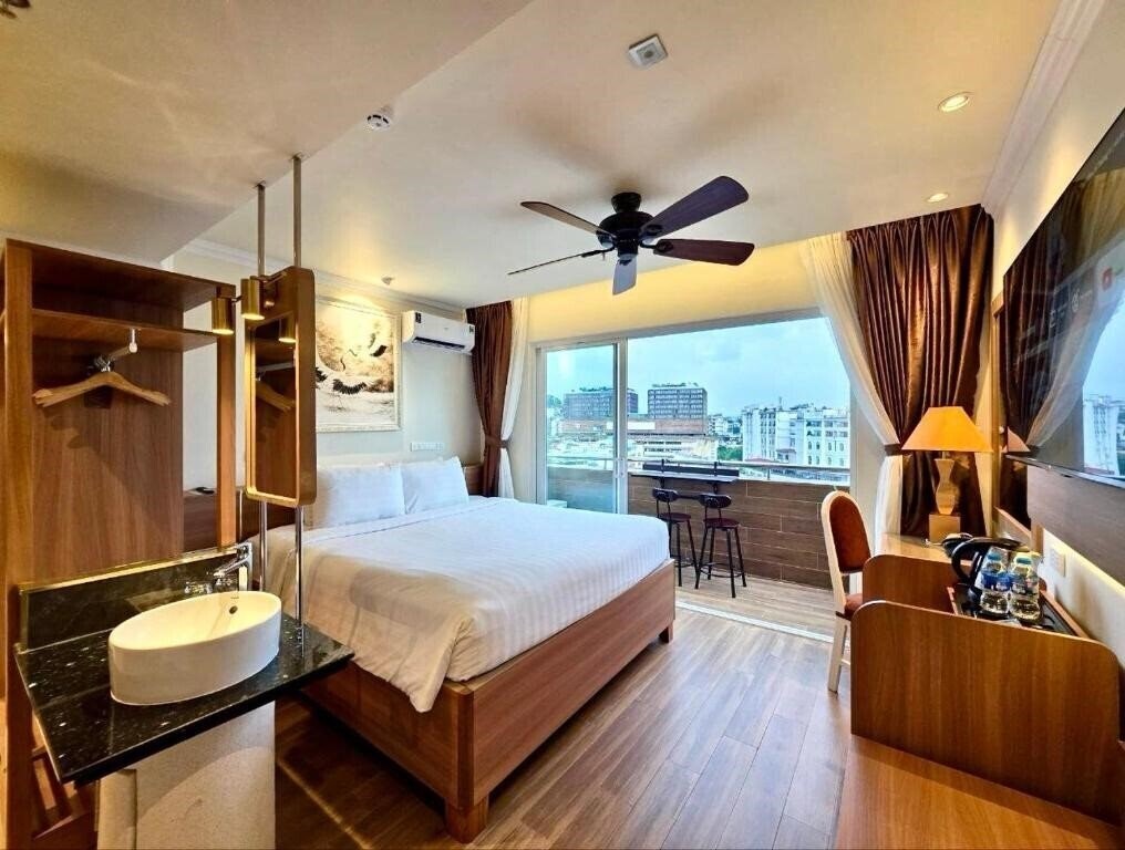 Картинка Tulip Hotel 2 2*