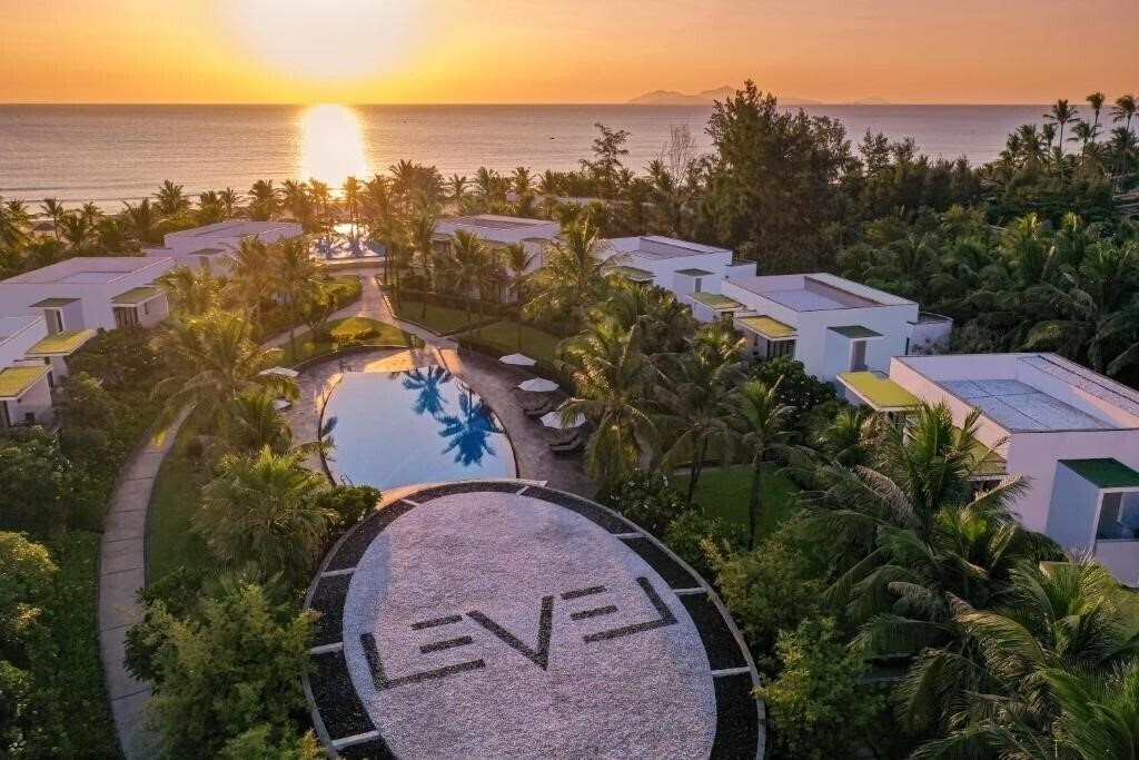 Отель Melia Danang Beach Resort 5*