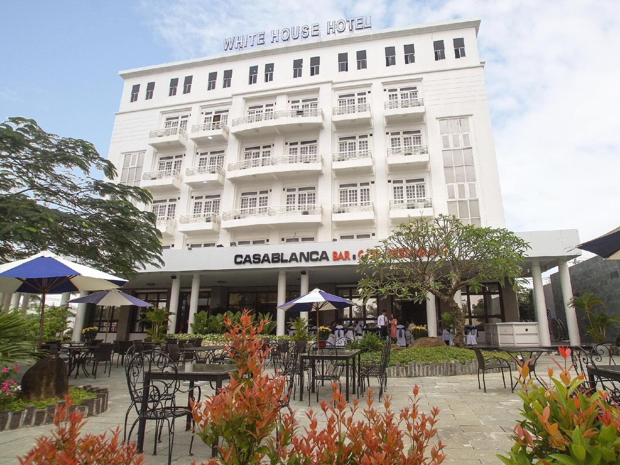 Отель White House Hotel 3*