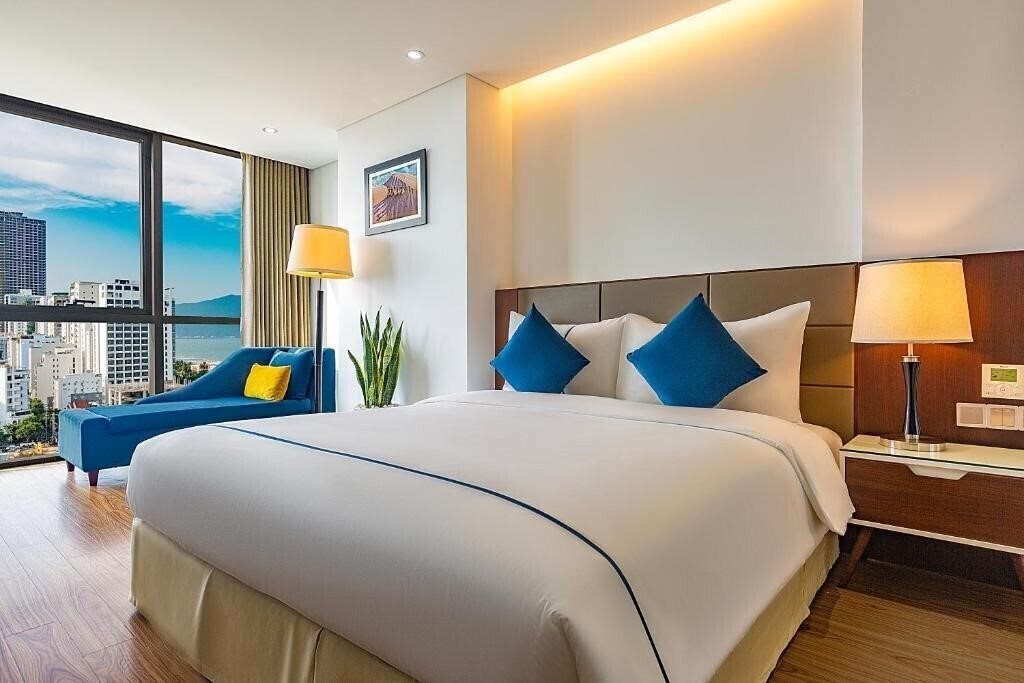 Отель Pavilion Hotel 4*