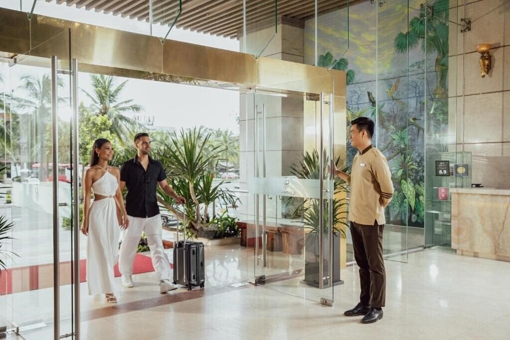 Изображение Mandila Beach Hotel 4*