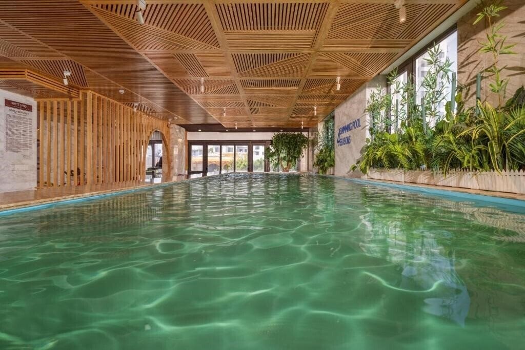 Отель White Sand Boutique Hotel (ex. White Sand Hotel & Apartment) 4*