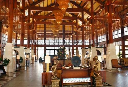 Отель Golden Sand Resort & Spa 4*