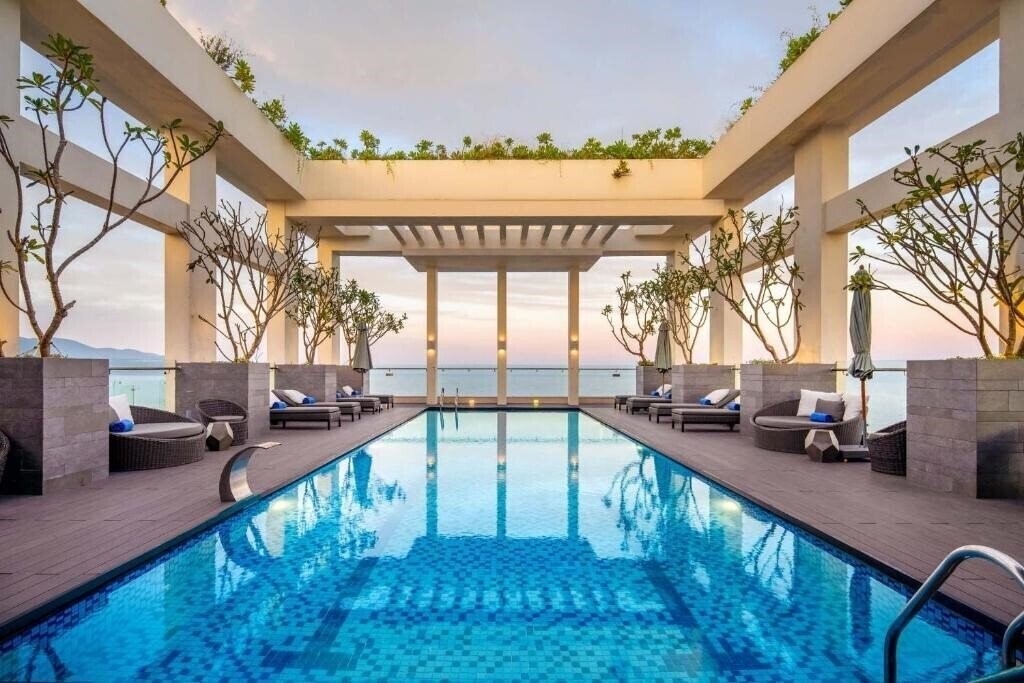 Отель Paris Deli Hotel 4*