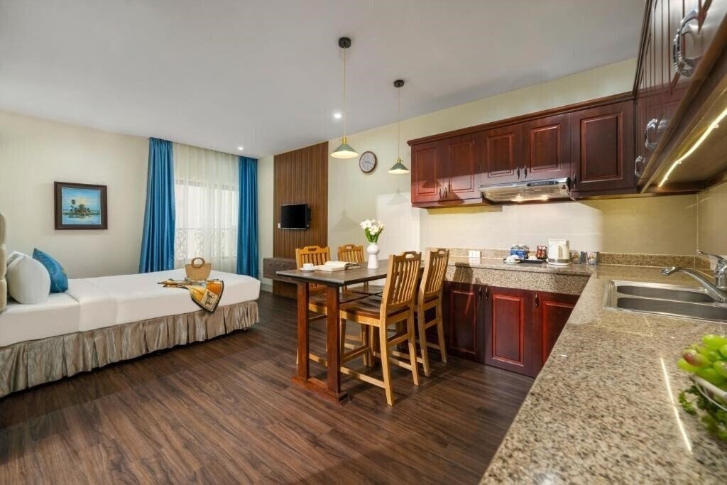 Фото Seafront Hotel Danang 3*