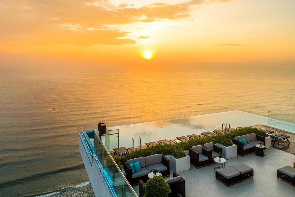 Фото Tms Hotel Da Nang Beach 4*