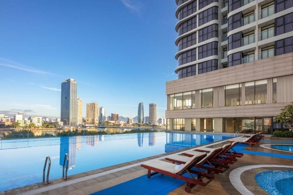 Изображение Melia Vinpearl Danang Riverfront 5*