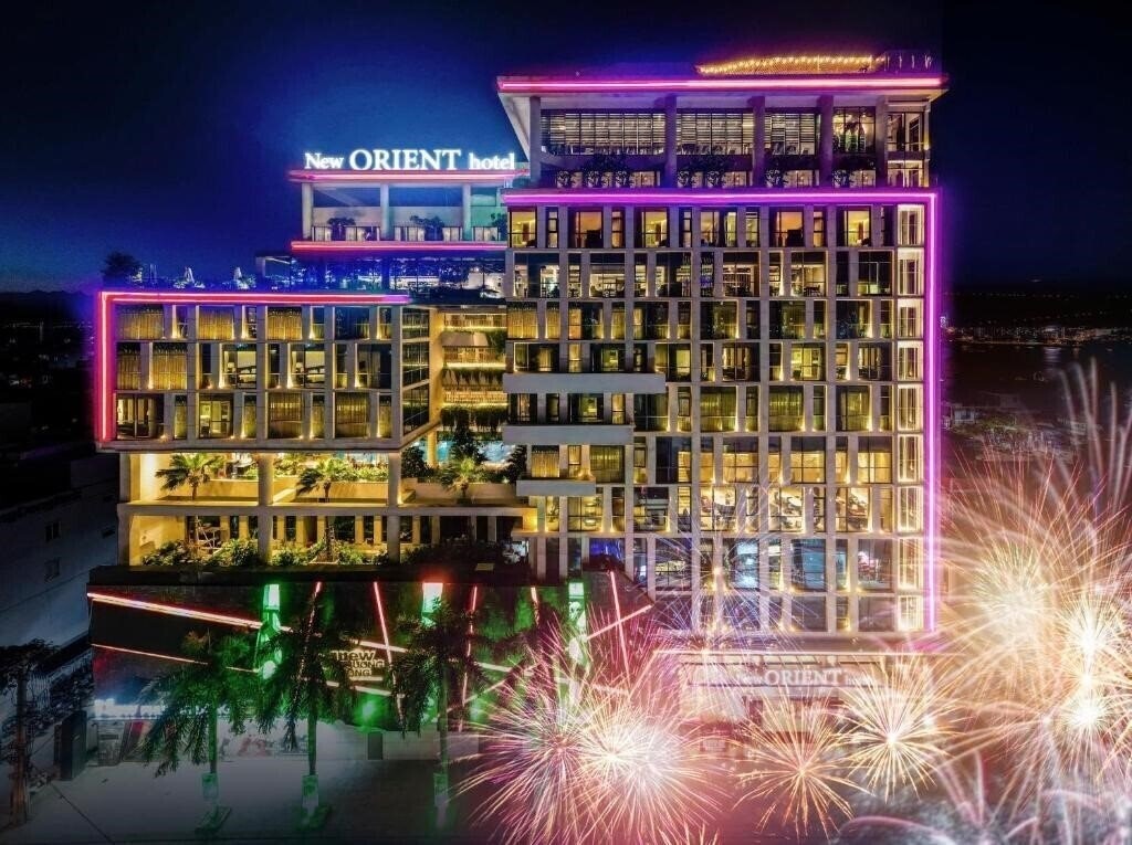 Отель New Orient Hotel Danang 4*
