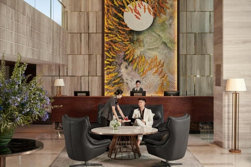 Картинка New Orient Hotel Danang 4*