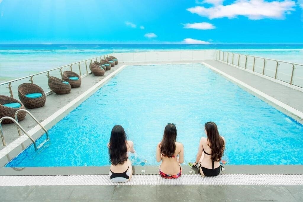 Фотография Yarra Ocean Suite Danang 4*