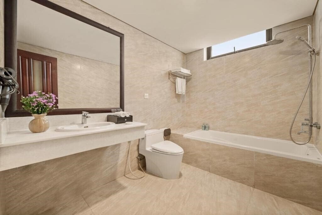 Картинка Lunar Hotel 4*