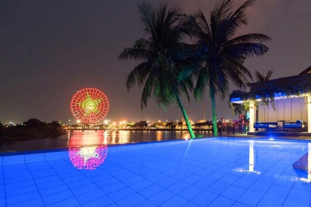 Отель The Blossom Resort Island Da Nang 5*