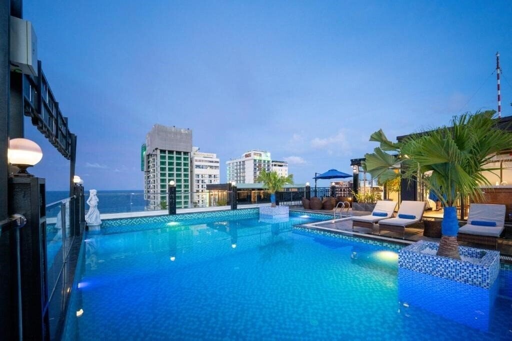 Отель The Sail Hotel Da Nang 3*
