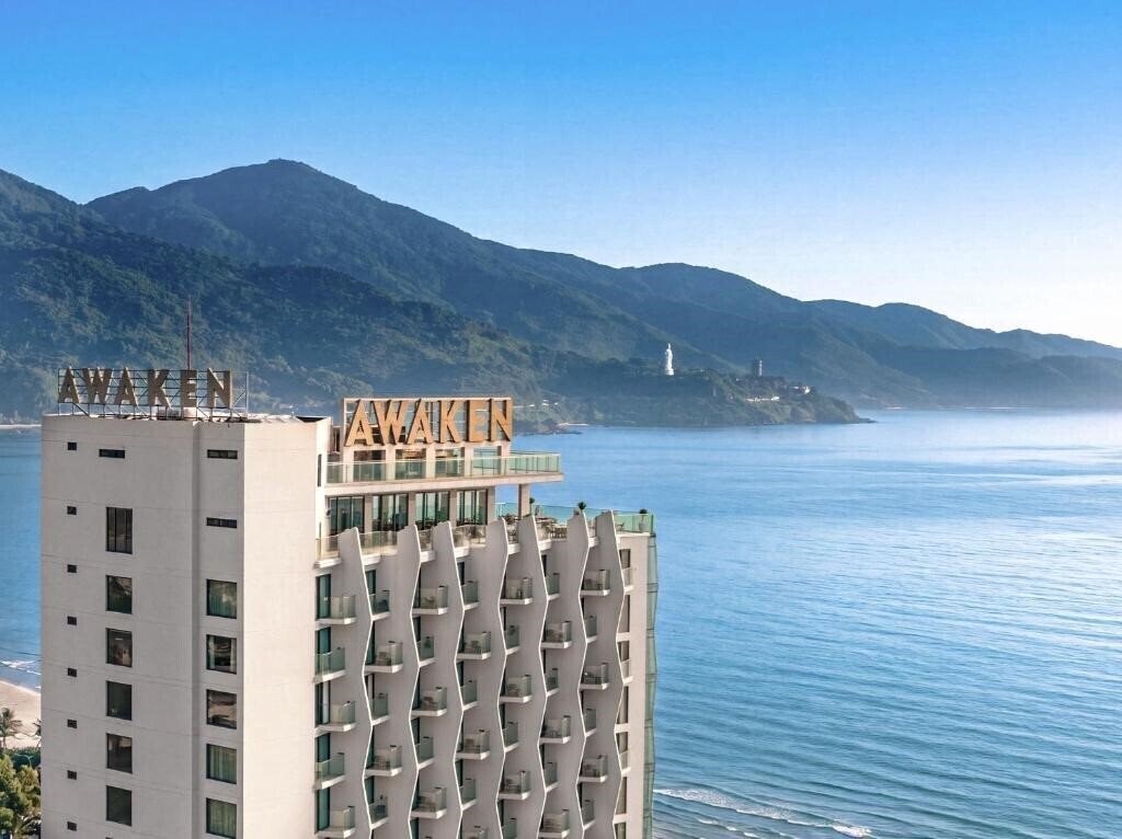 Отель Awaken Danang Hotel 5*