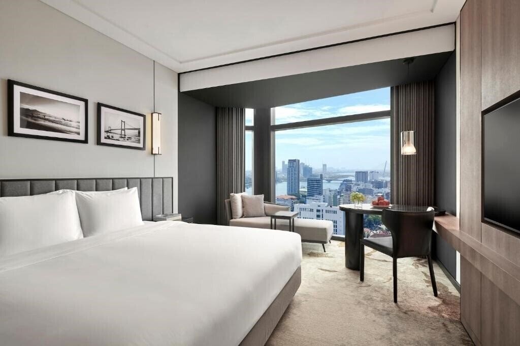 Изображение Crowne Plaza Danang City Centre (ex. Bay Capital Danang) 5*