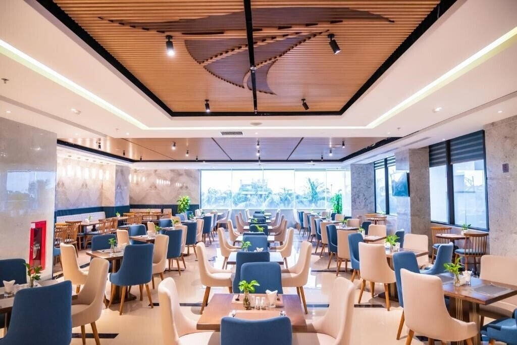 Изображение Canvas Danang Beach Hotel 4*