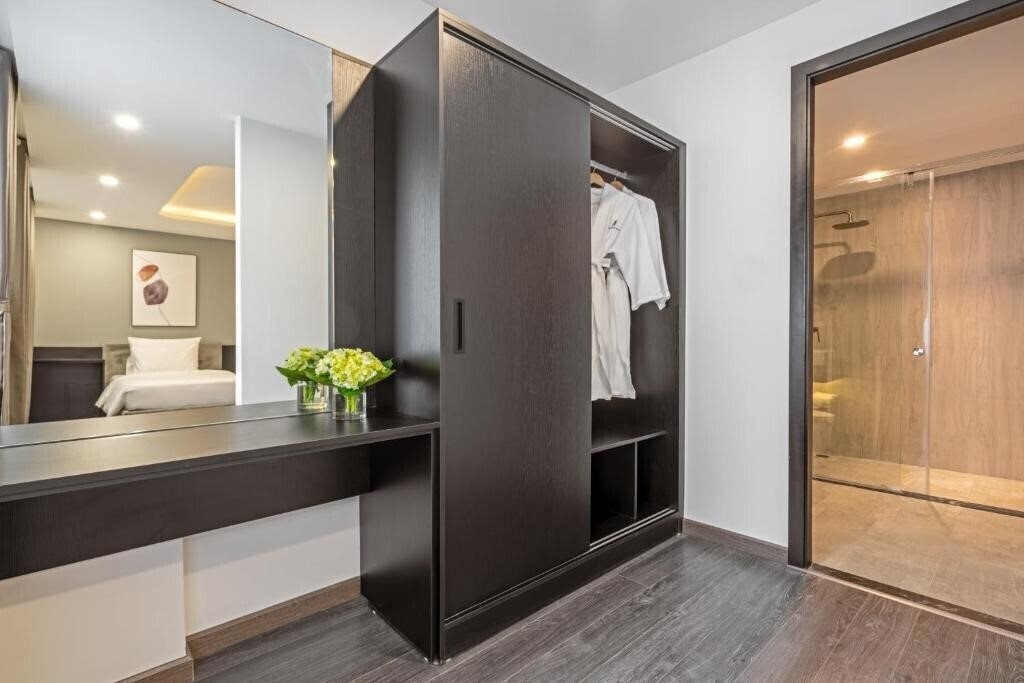 Фото Mercy Emerald Hotel 4*