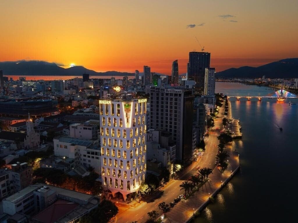 Отель Haian Riverfront Hotel 4*