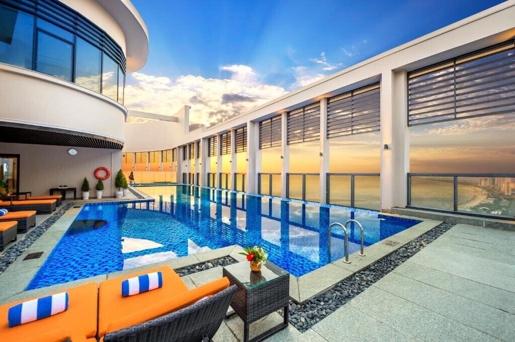 Отель Altara Suites Da Nang Managed by AHG 4*