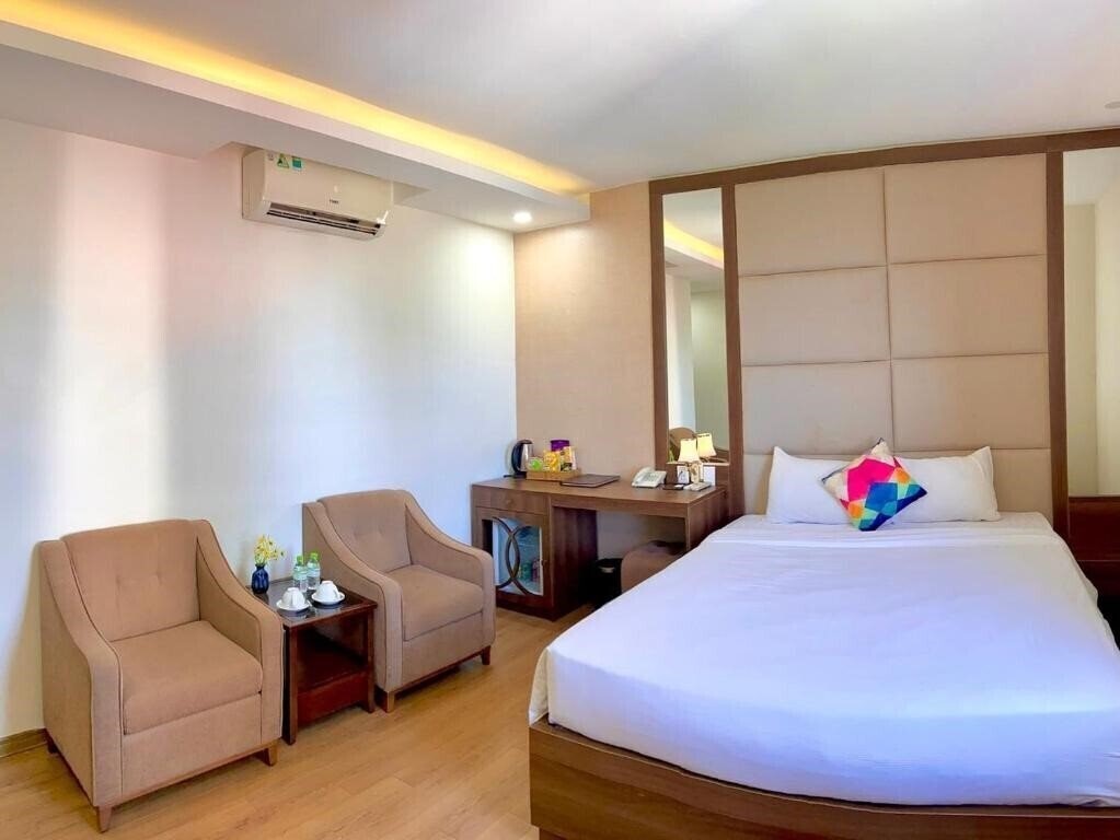 Картинка Pariat River Front Hotel Danang 3*
