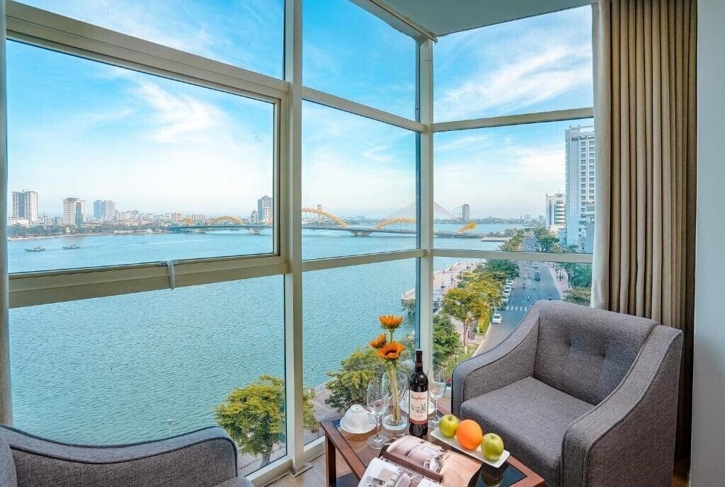 Фото Pariat River Front Hotel Danang 3*