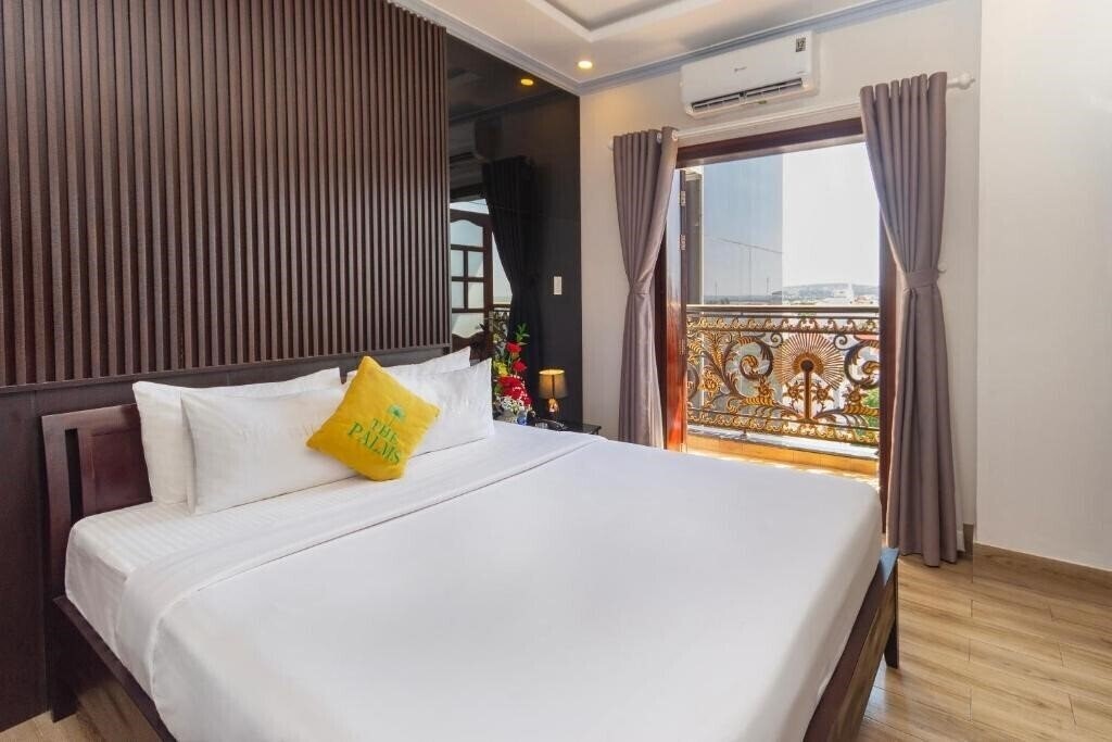 Фото The Palms Hotel 3*