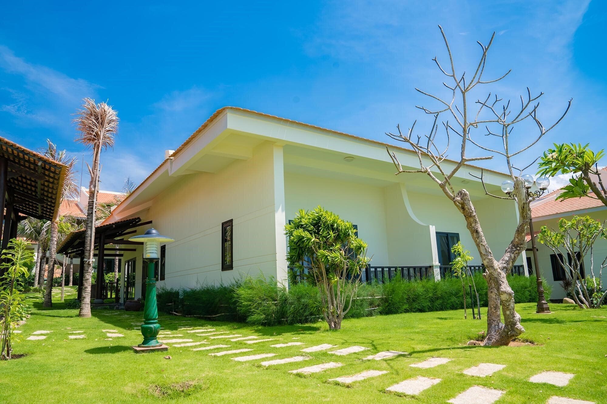 Картинка Blooming Lotus Resort 4*