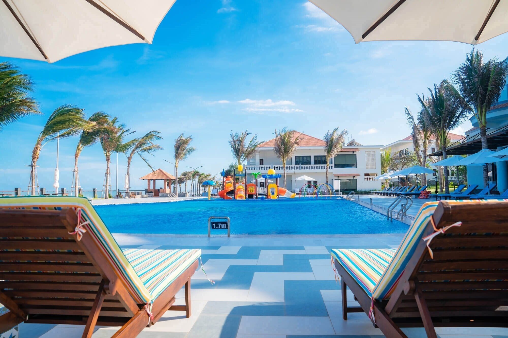 Отель Blooming Lotus Resort 4*