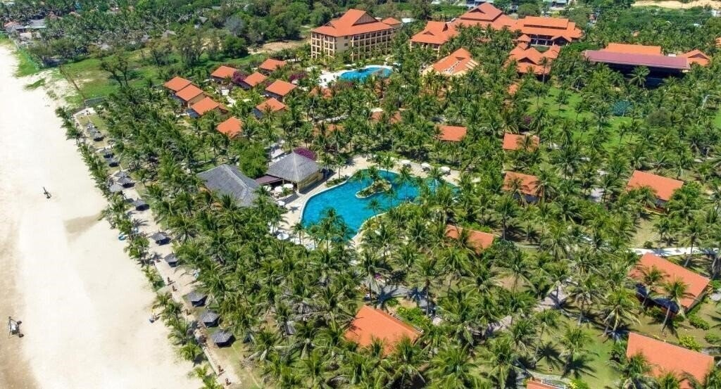Отель Pandanus Resort 4*