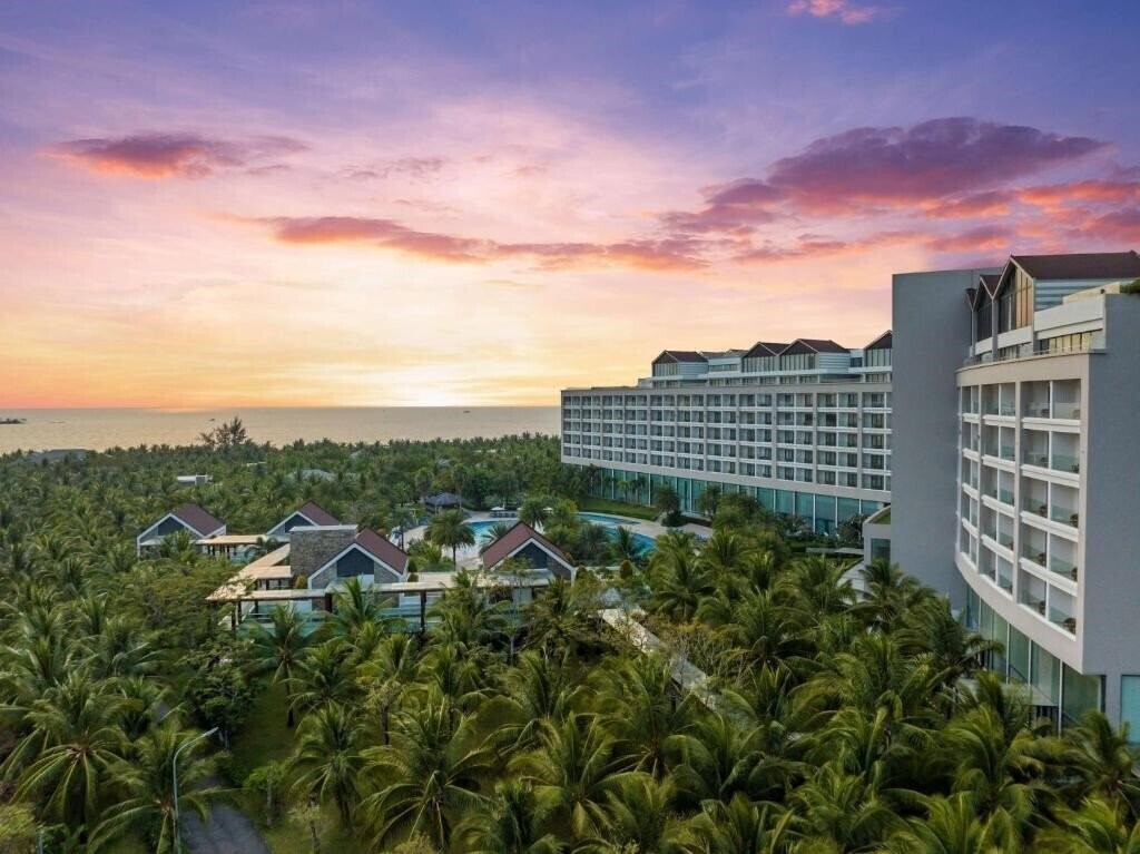 Отель Radisson Blu Resort Phu Quoc 5*