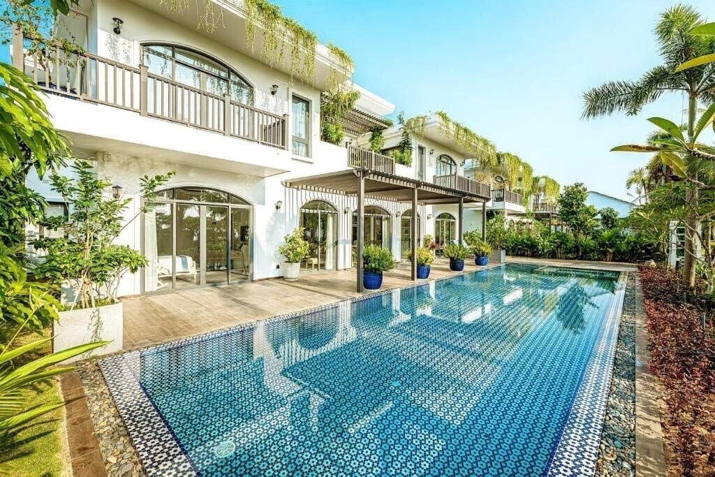 Отель Sunset Sanato Resort & Villas 4*