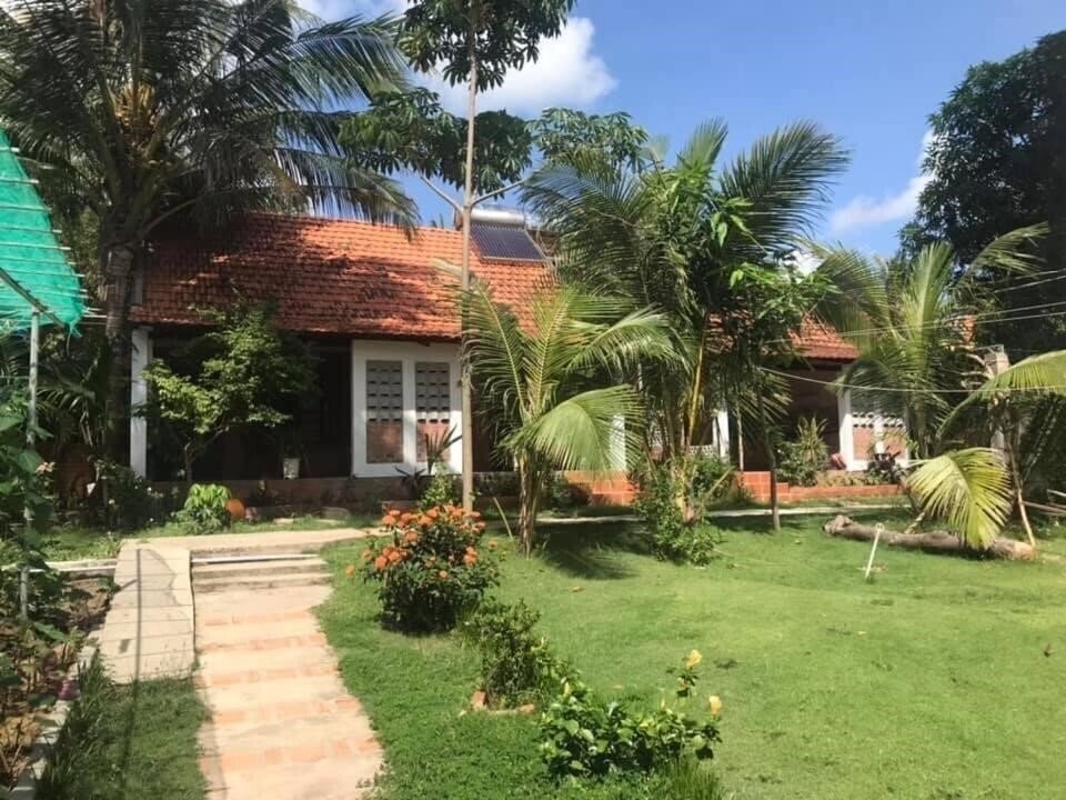 Картинка Phu Quoc Kim Bungalow On The Beach 3*