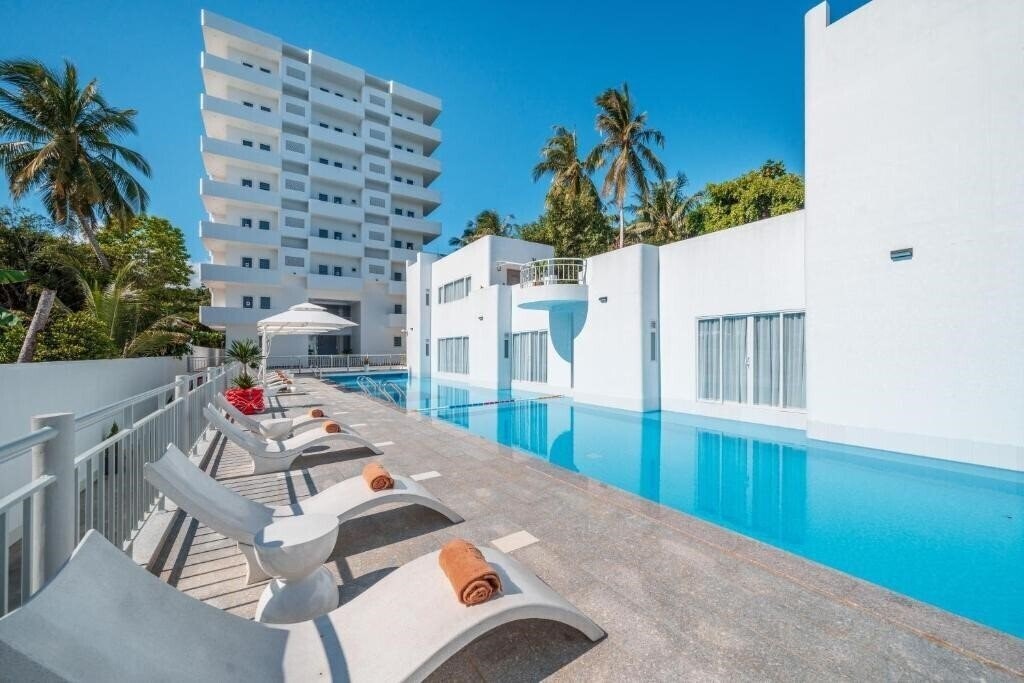 Отель The Up Phu Quoc 4*