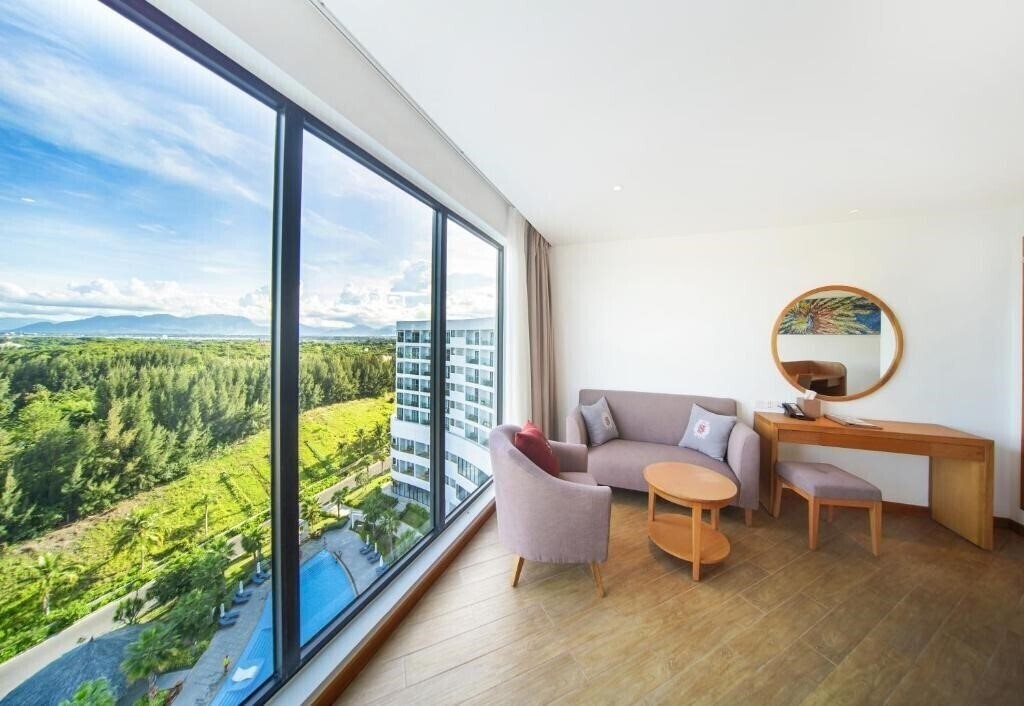 Фото Selectum Noa Resort Cam Ranh 5*